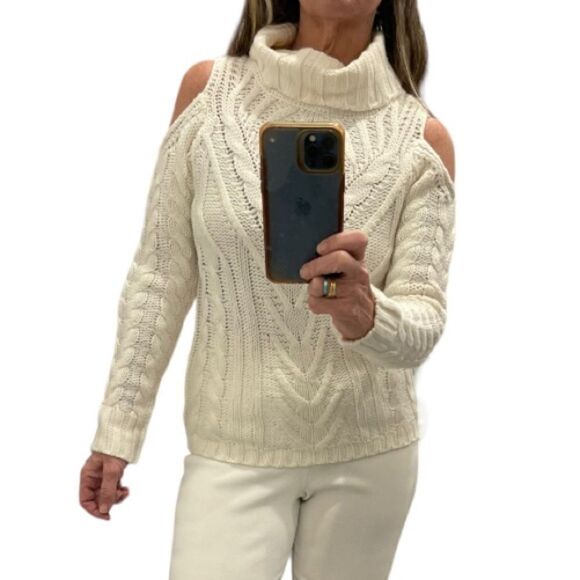 NEW American Rag Turtleneck Cold Shoulder Cream Sweater.Size S - Picture 4 of 11